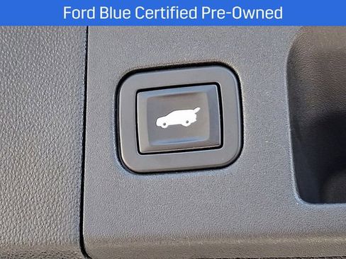 Used 2017 Cadillac XT5 Luxury w/ Driver Awareness Package image 33