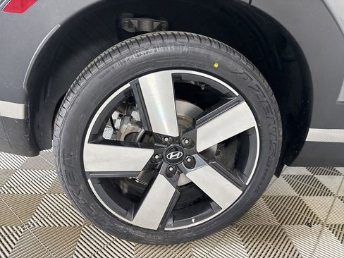 Used 2025 Hyundai Santa Fe Limited FWD image 31
