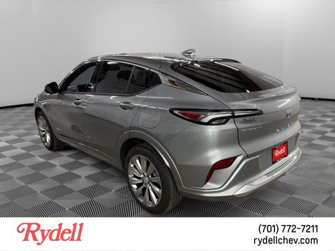Used 2025 Buick Envista Avenir FWD image 3