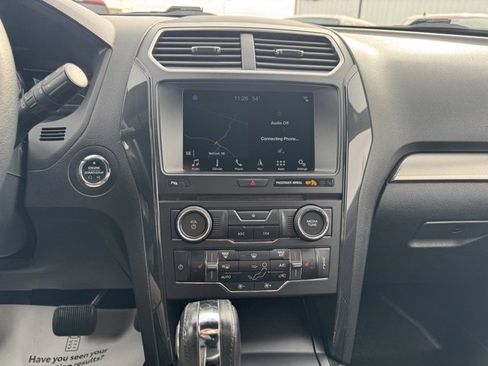 Used 2018 Ford Explorer XLT w/ Equipment Group 202A image 25