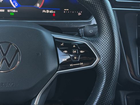 Used 2022 Volkswagen Tiguan SE R-Line image 17