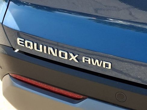 Used 2025 Chevrolet Equinox LT AWD/4WD image 24