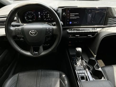 Used 2025 Toyota Camry XSE FWD image 13