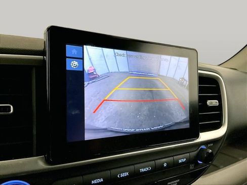 Used 2023 Hyundai Venue SEL FWD image 20