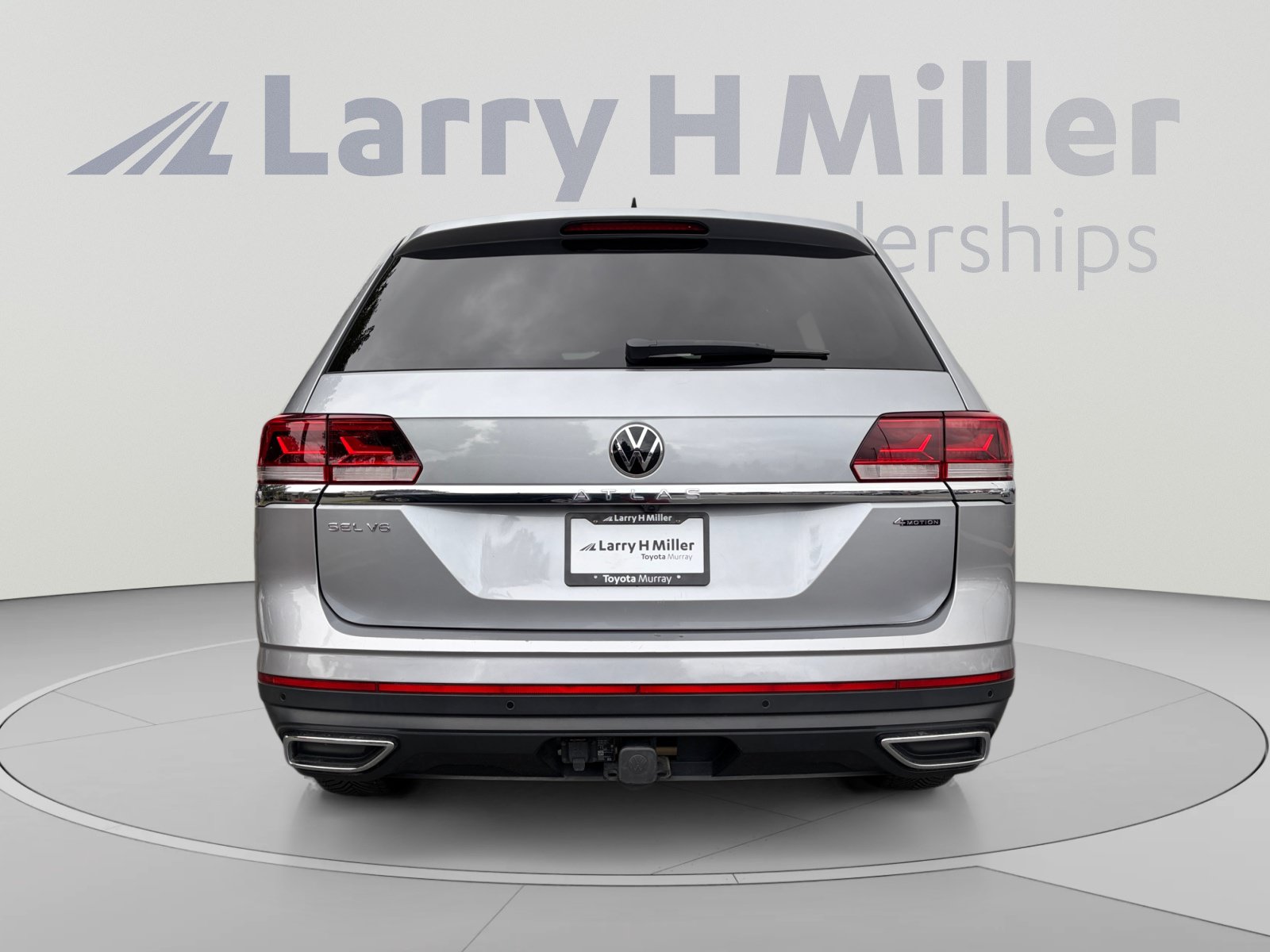 Used 2023 Volkswagen Atlas SEL AWD/4WD image 4