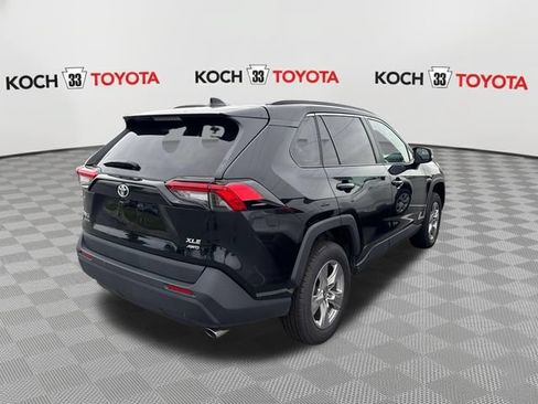Used 2025 Toyota RAV4 XLE w/ Convenience Package AWD/4WD image 7