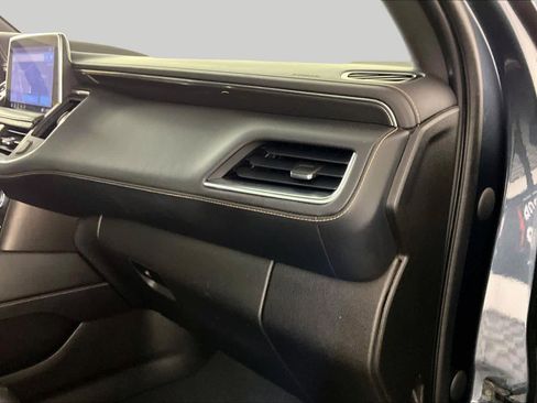 Used 2021 GMC Yukon AT4 w/ AT4 Premium Plus Package AWD/4WD image 17