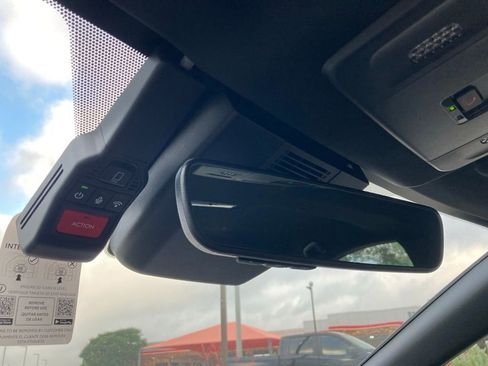 Used 2026 Toyota Camry SE w/ Multimedia Upgrade Package image 28