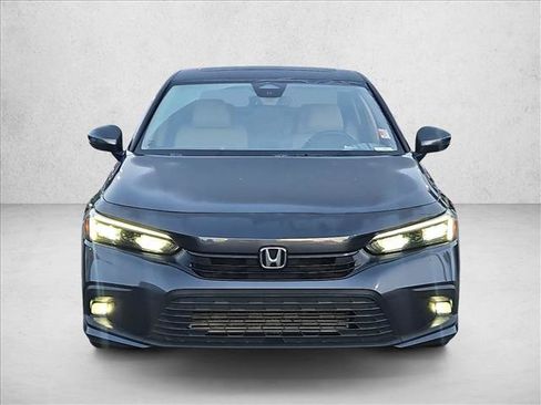 Used 2024 Honda Civic Touring image 2
