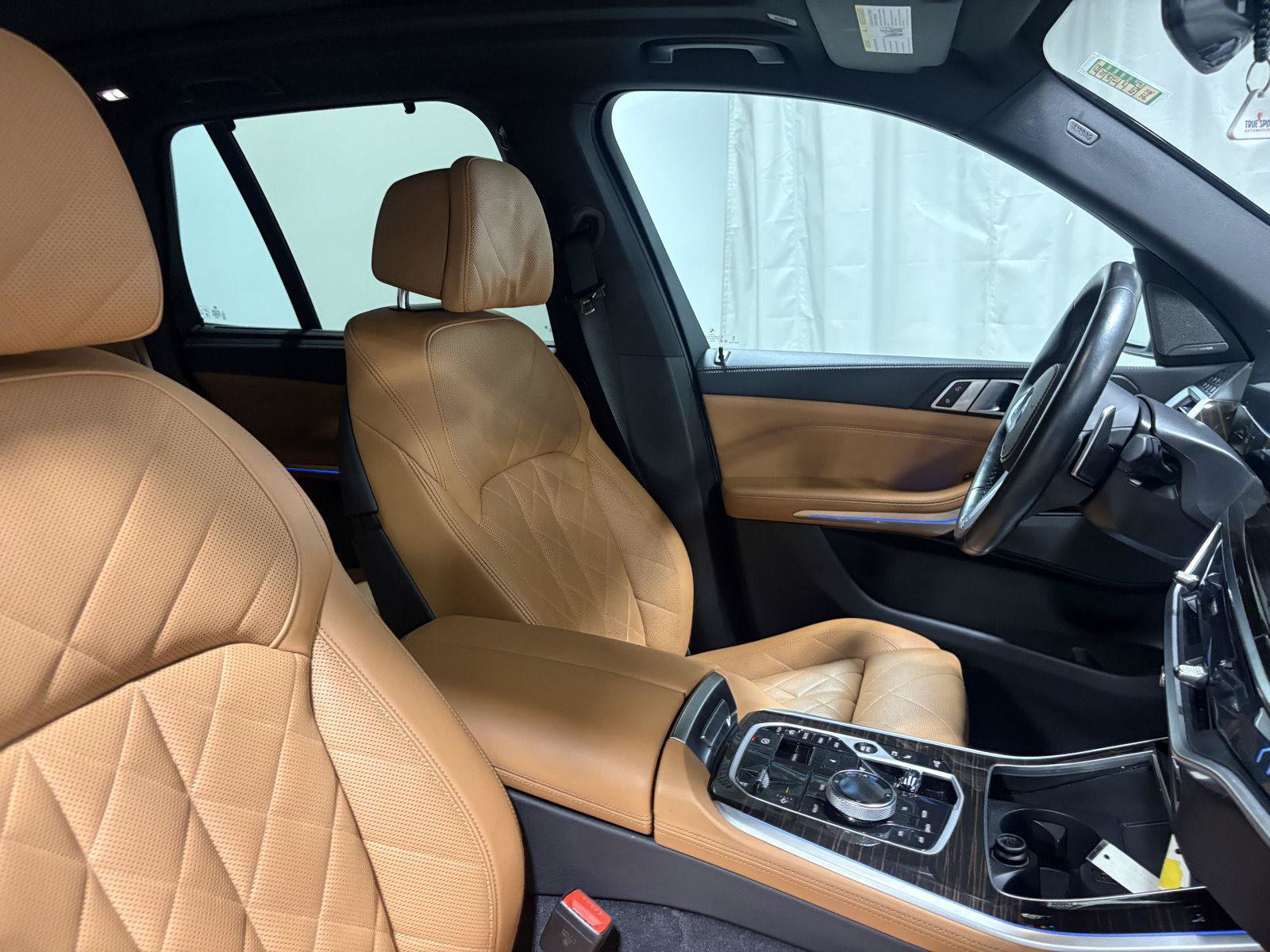 Used 2024 BMW X5 xDrive50e w/ Executive Package AWD/4WD image 32