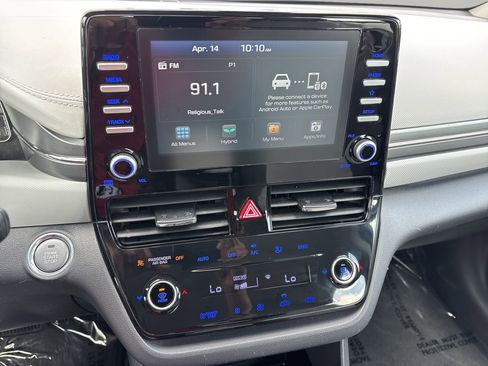 Used 2020 Hyundai Ioniq Blue FWD image 18