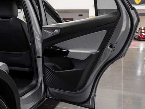 Used 2023 Volkswagen ID.4 Pro image 47