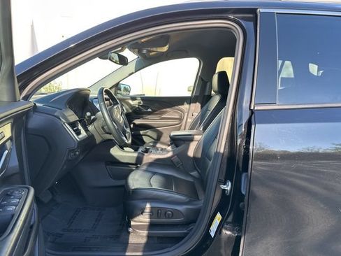 Used 2024 GMC Terrain SLT AWD/4WD image 21