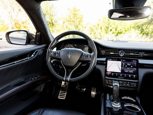 Used 2022 Maserati Quattroporte Modena image 34