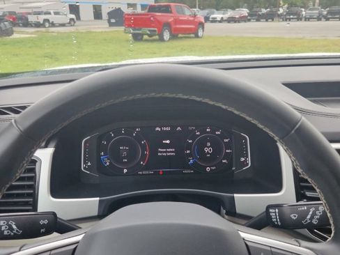 Used 2023 Volkswagen Atlas SE w/ Black Wheel Package AWD/4WD image 15