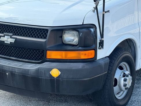 Used 2004 Chevrolet Express 3500 w/ School Bus Package RWD image 10
