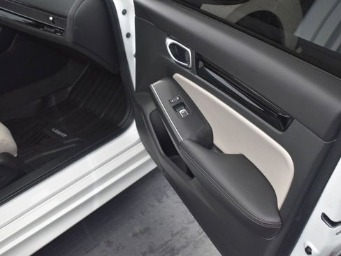 Used 2024 Honda Civic Touring image 14