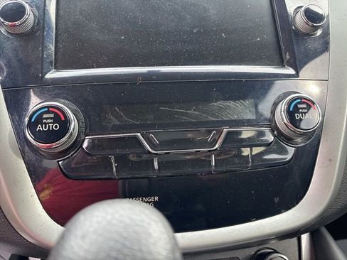 Used 2020 Nissan Murano S image 16