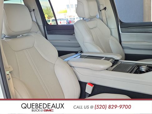 Used 2023 Jeep Wagoneer L Series II w/ Premium Group I AWD/4WD image 28