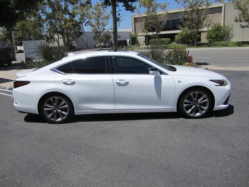 Used 2019 Lexus ES 350 F Sport FWD image 3