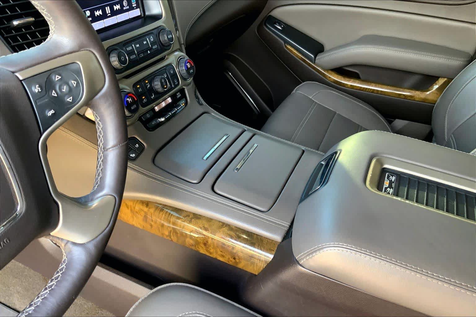 Used 2017 GMC Yukon Denali w/ Open Road Package AWD/4WD image 15