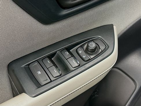 Used 2025 Subaru Forester AWD image 15