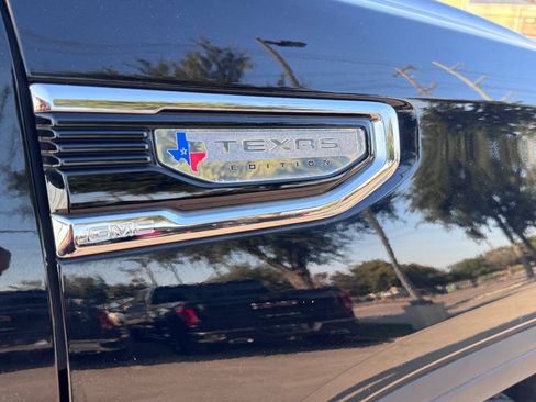 Used 2019 GMC Sierra 1500 SLT AWD/4WD image 5