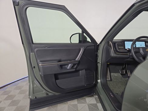 Used 2023 Rivian R1S Launch Edition AWD/4WD image 16