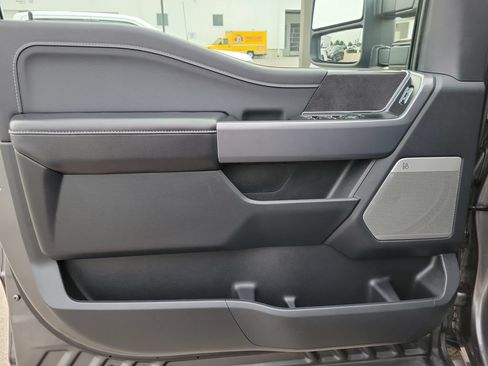 Used 2025 Ford F150 XLT w/ Equipment Group 303A High AWD/4WD image 19