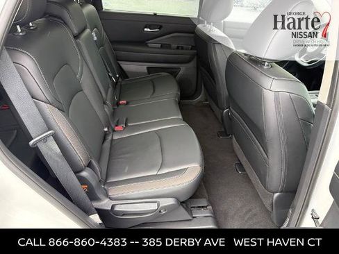 Certified 2023 Nissan Pathfinder SL w/ Lighting Package (N92) AWD/4WD image 28