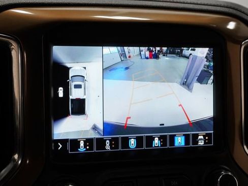 Used 2022 Chevrolet Silverado 1500 High Country w/ Technology Package image 39