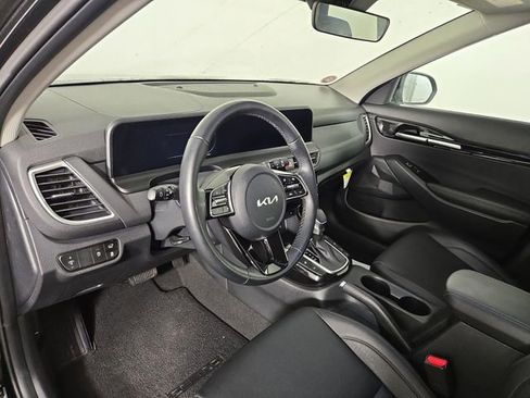 Certified 2025 Kia Seltos EX image 16