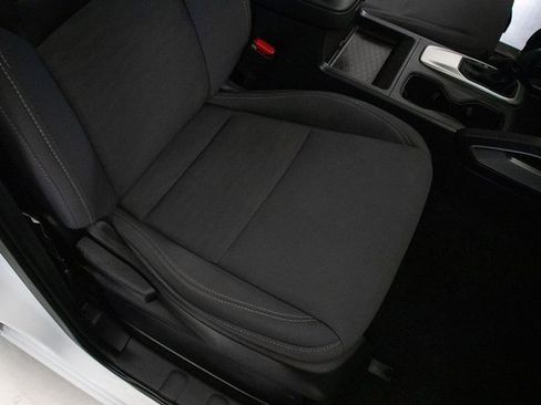 Used 2022 Nissan Frontier SV image 18