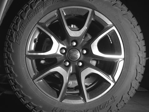 Used 2025 Jeep Compass Trailhawk AWD/4WD image 14