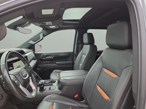 Certified 2024 GMC Sierra 1500 AT4 w/ Technology Package AWD/4WD image 9
