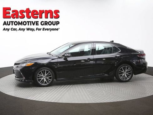 Used 2022 Toyota Camry XLE FWD image 58