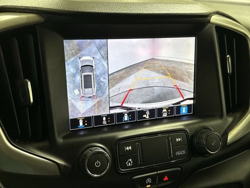 Used 2022 GMC Terrain SLT w/ Infotainment Package II FWD image 15
