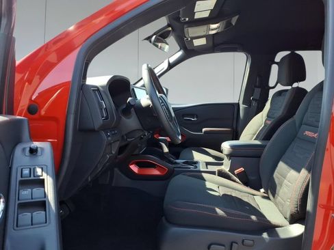 Used 2025 Nissan Frontier PRO-4X w/ Interior Protection Package AWD/4WD image 14