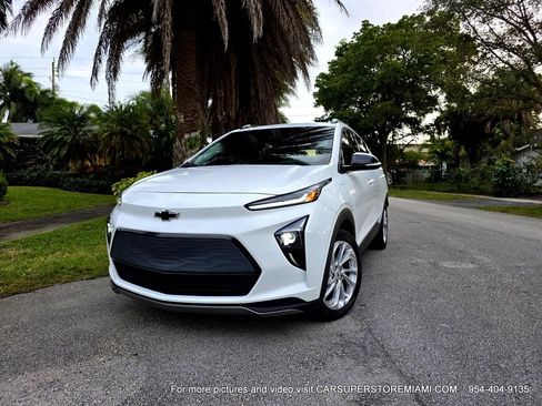 Used 2022 Chevrolet Bolt EUV LT w/ Driver Confidence Package image 50