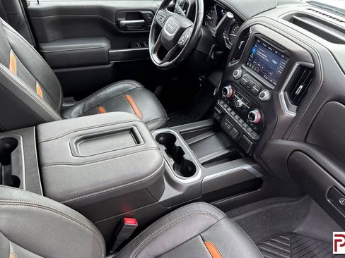 Used 2022 GMC Sierra 2500 AT4 w/ AT4 Premium Plus Package image 17