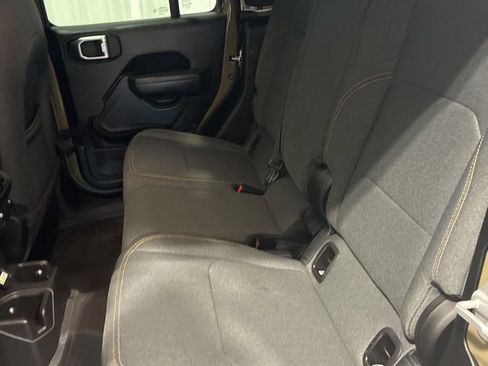 Used 2025 Jeep Gladiator Sport AWD/4WD image 27