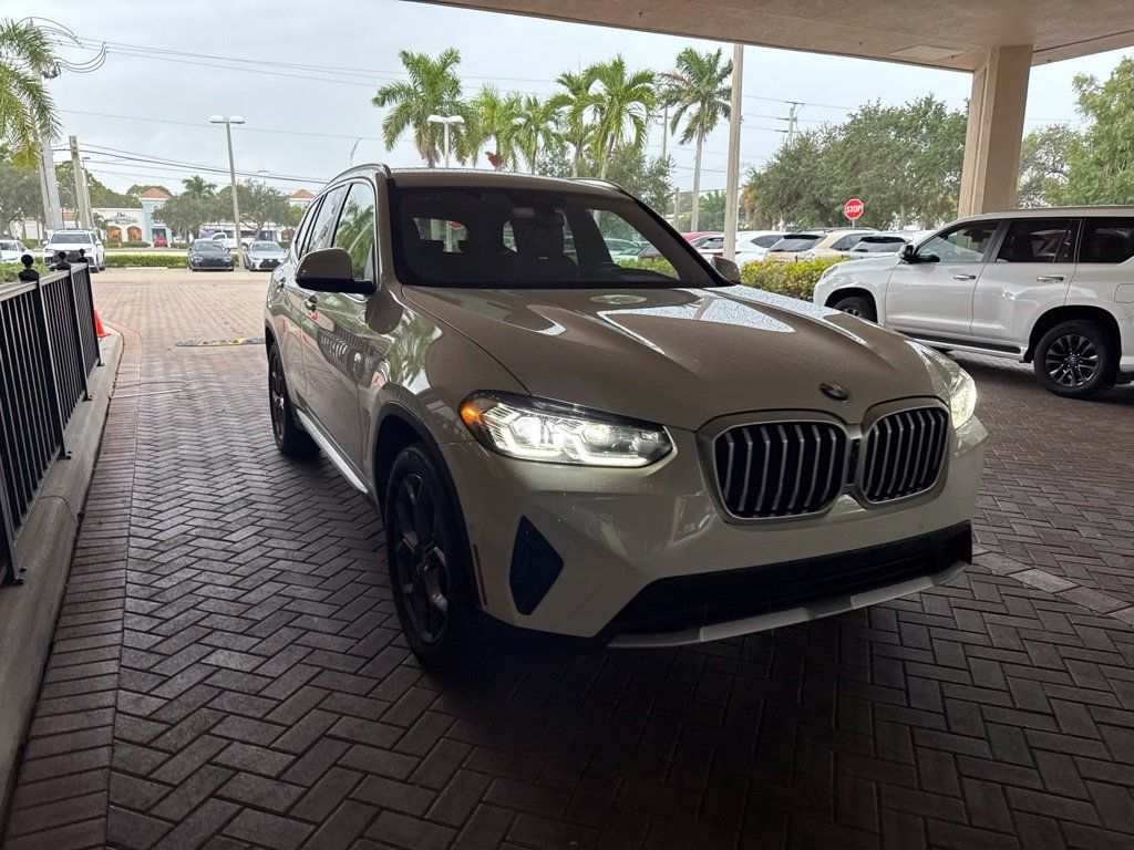 Used 2024 BMW X3 xDrive30i w/ Convenience Package w/ZPA AWD/4WD image 2