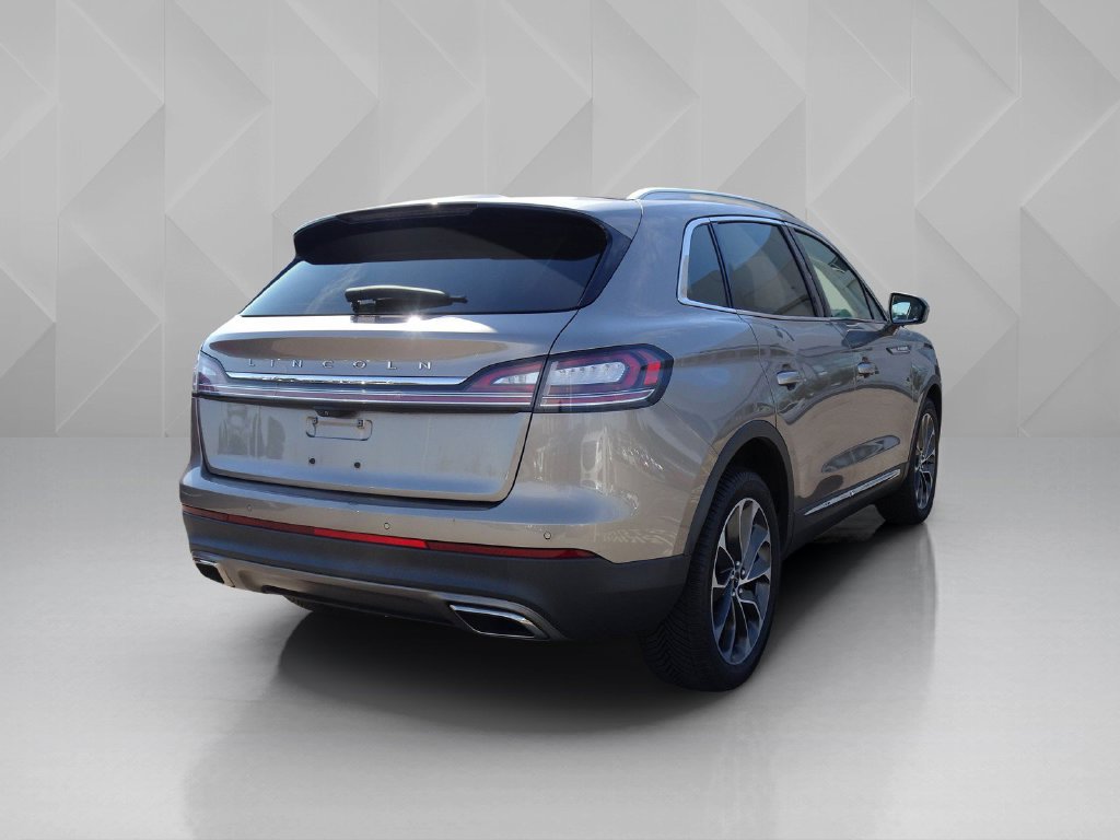 Used 2021 Lincoln Nautilus Reserve AWD/4WD image 5