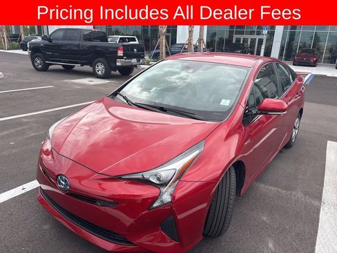 Used 2018 Toyota Prius Three FWD image 1