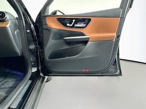 Certified 2025 Mercedes-Benz GLC 350e 4MATIC image 24