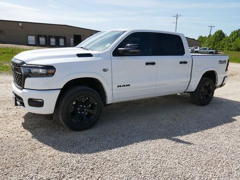 New 2026 RAM 1500 Big Horn AWD/4WD image 8