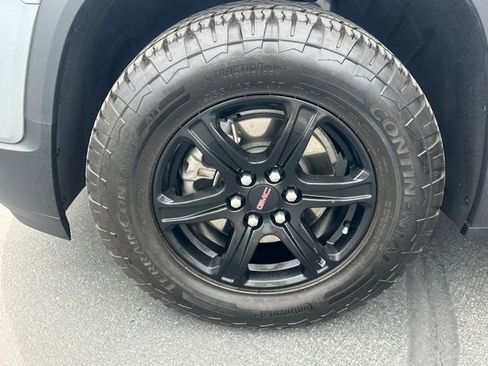 Certified 2023 GMC Acadia AT4 AWD/4WD image 32