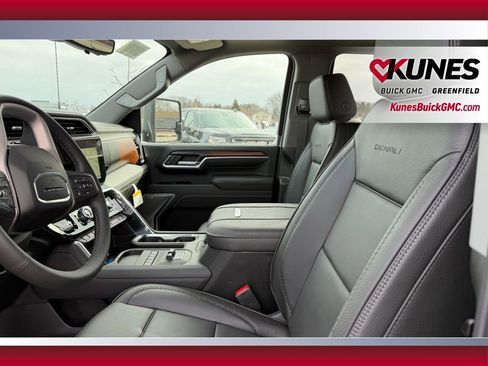New 2026 GMC Sierra 2500 Denali w/ Denali Reserve Package image 8
