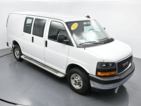 Used 2024 GMC Savana 2500 w/ Driver Convenience Package RWD image 31