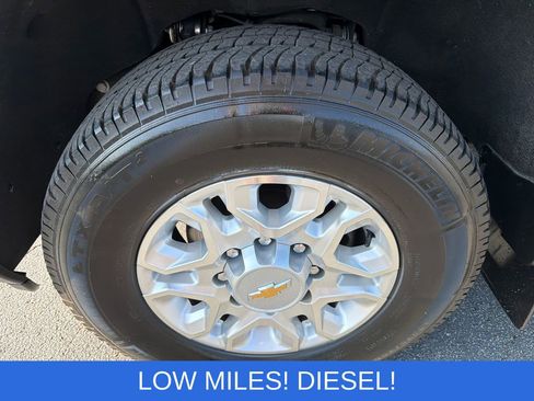 Used 2024 Chevrolet Silverado 3500 LTZ w/ LTZ Convenience Package AWD/4WD image 11